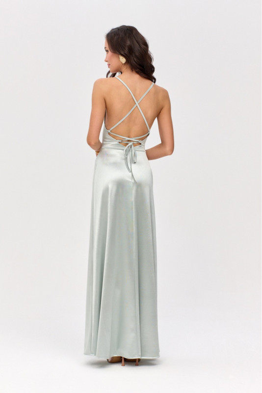 Saténové maxi šaty s vázáním na zádech v mátové barvě