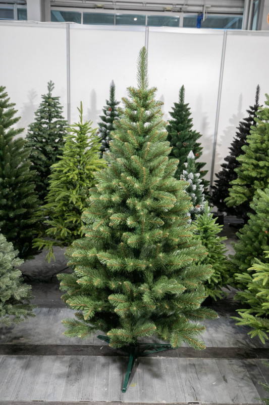 Vánoční stromek Borovice LYRA 220 cm