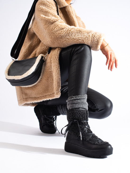 Černé sněhule s imitací ovčí kožešiny