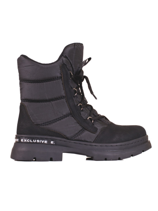 Černé sportovní sněhule na šněrování