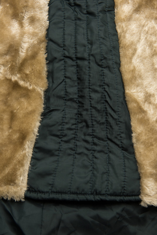 Tmavě zelená parka na podzim/zimu s odnímatelným futrem