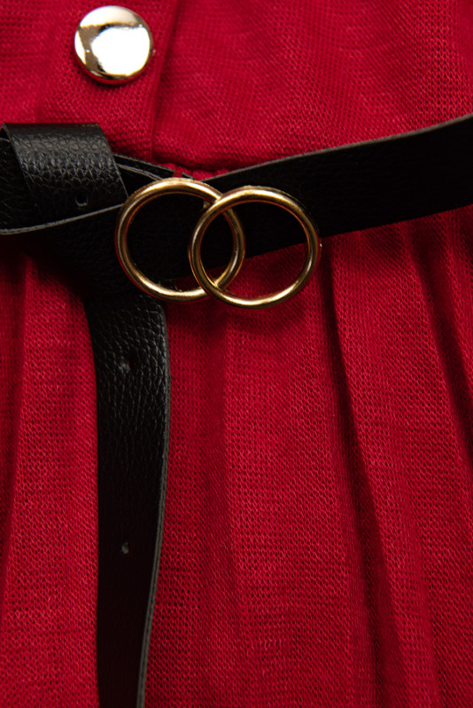 Červené dívčí šaty s páskem