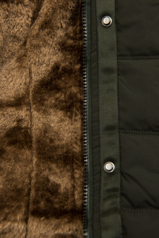 Khaki zimní bunda s plyšem a kožešinou