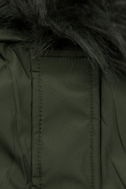 Zimní parka v khaki barvě s kožešinou