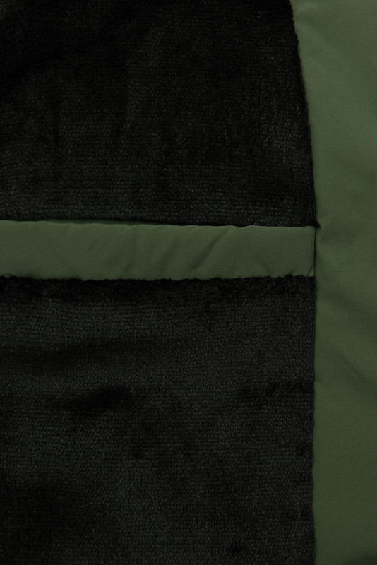 Tmavě zelená chlapecká zimní bunda