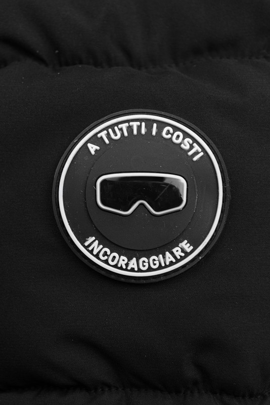 Dívčí zimní bunda v černé