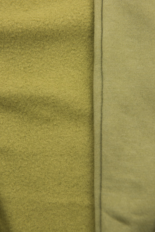 Khaki prodloužená mikina na zip