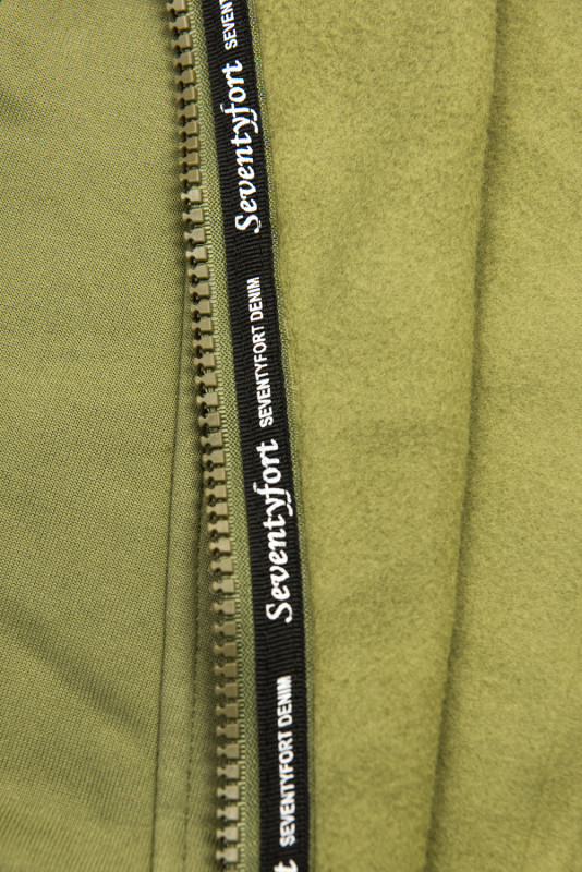 Khaki mikina se vzorovanou kapucí