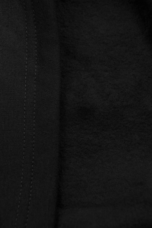 Černá mikina s oblékáním přes hlavu