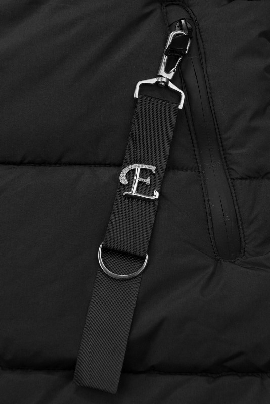 Dámská zimní bunda s kapucí, černá