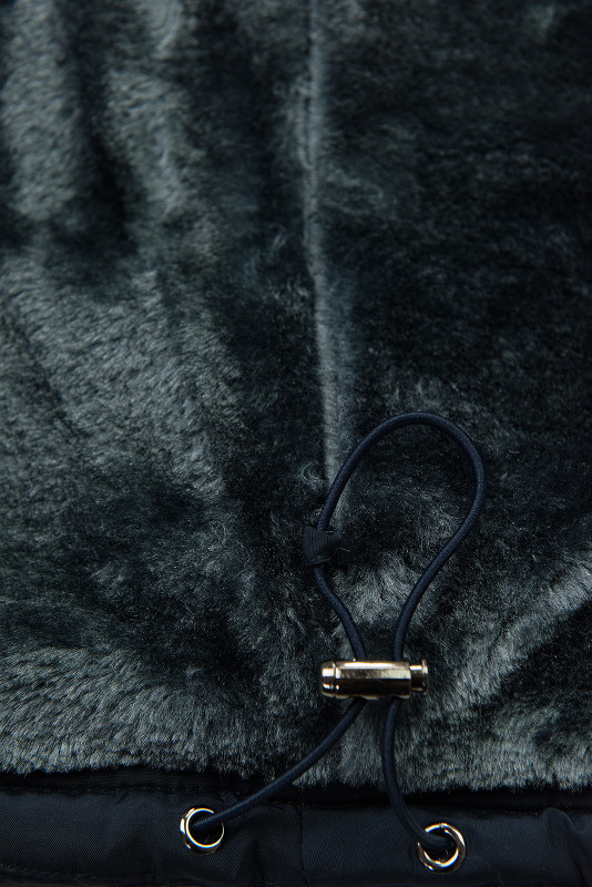 Tmavě modrá zimní bunda s šedým plyšem