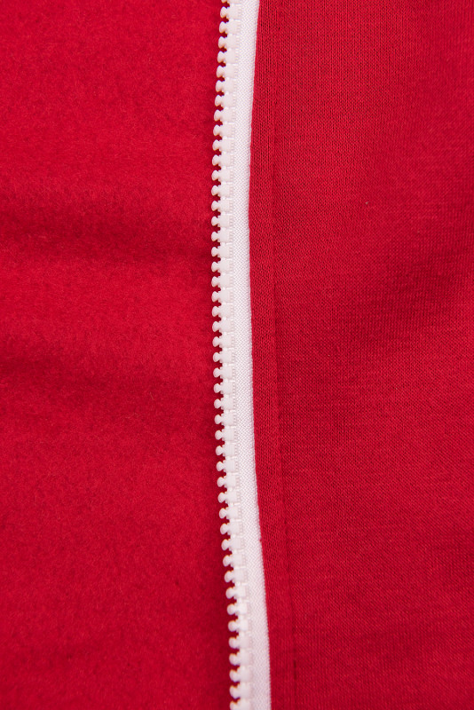 Červená mikina ve sportovním designu