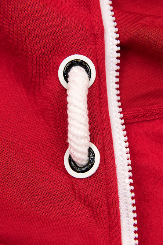 Červená mikina ve sportovním designu