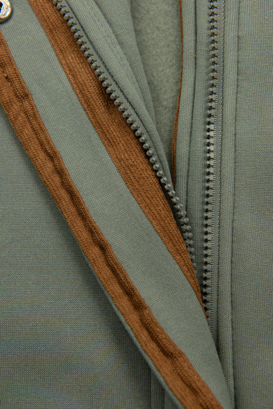 Olivově zelená mikina s kapucí v prodlouženém střihu