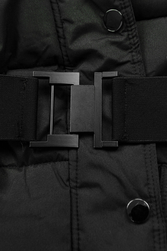 Černá zimní bunda s páskem