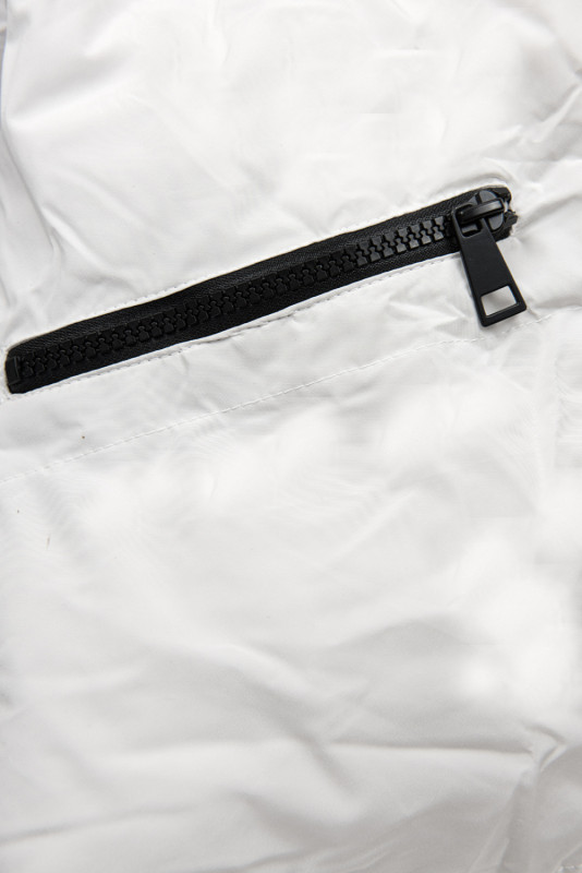 Bílá dlouhá bunda na zimu