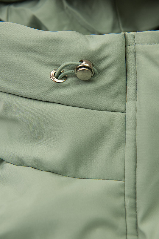 Nefritově zelená prošívaná zimní bunda v prodlouženém střihu