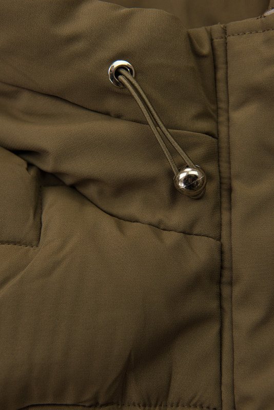 Hnědá prošívaná zimní bunda v prodlouženém střihu