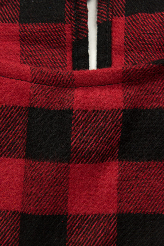 Červené kárované šaty v A-střihu