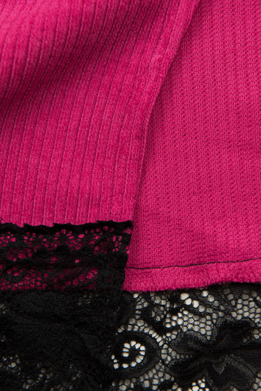 Ružové šaty s krajkou