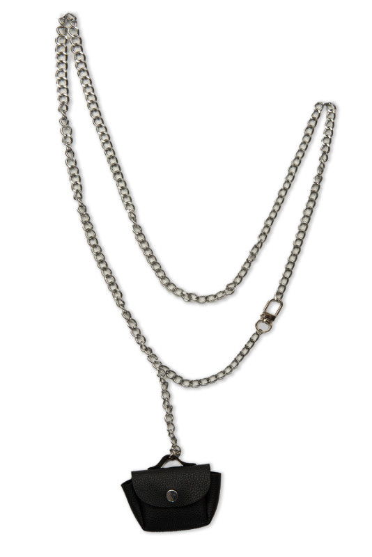 Černá jarní bunda v A-střihu