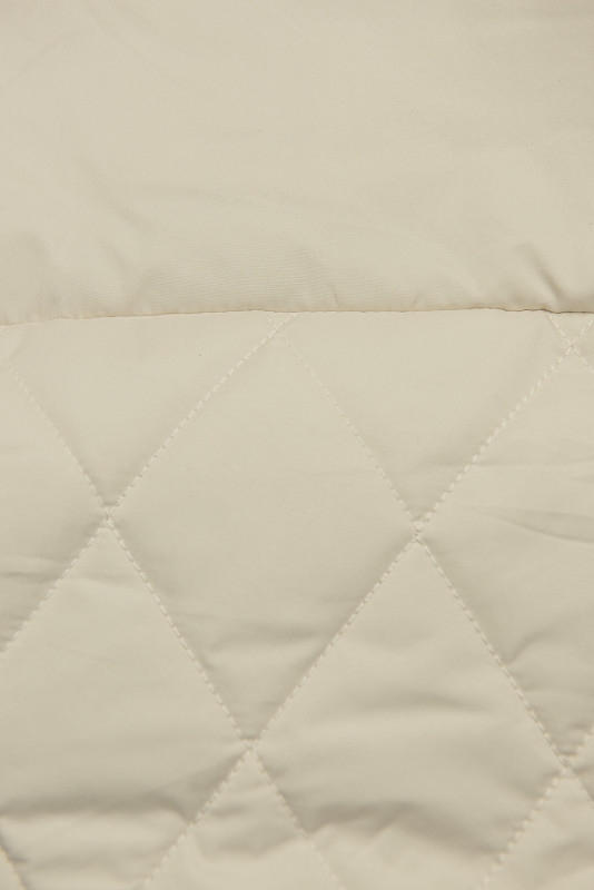 Béžová jarní prošívaná bunda