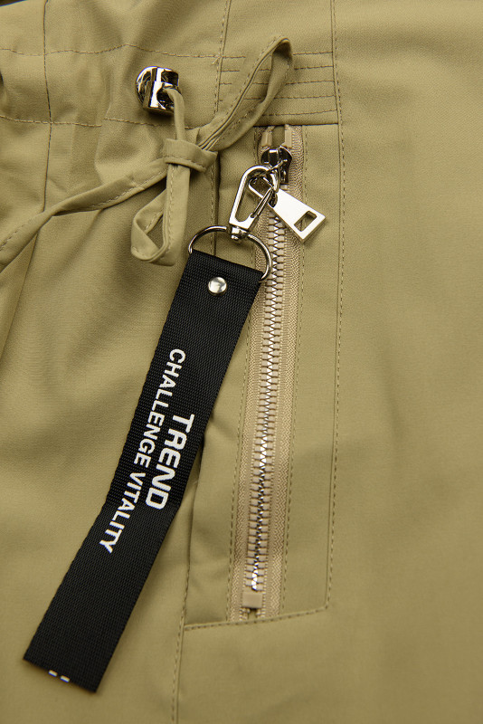 Béžový jarní plášť se stahováním v pase