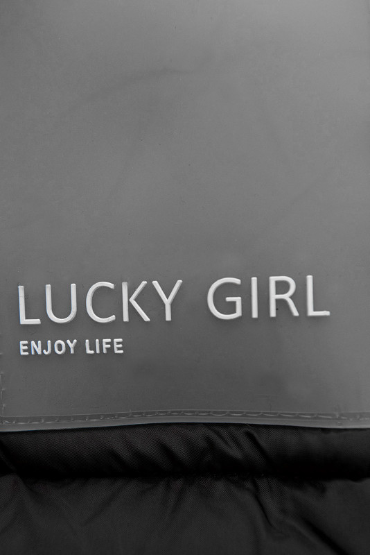 Zimní bunda s prodlouženým zadním dílem, černá