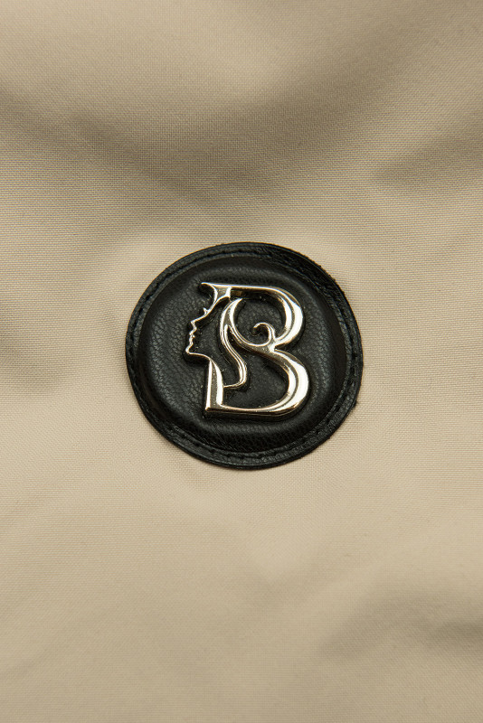 Béžová jarní parka s vysokým límcem