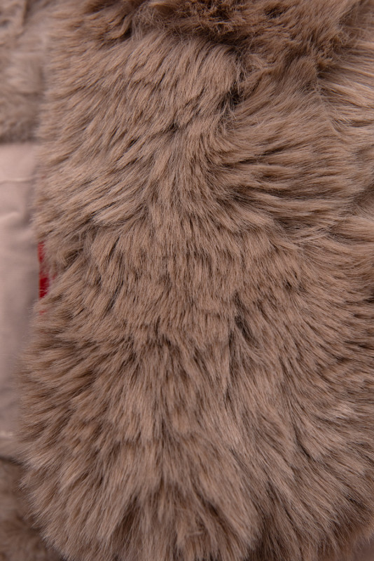 Béžovo-růžová parka s plyšem a kožešinou