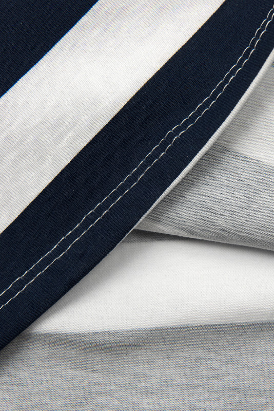 Modro-bílé pruhované šaty XX.