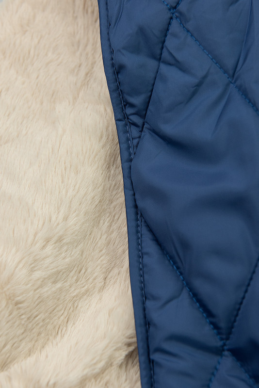 Modrá prošívaná bunda s páskem