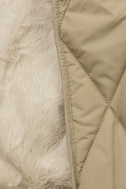 Béžová prošívaná bunda s páskem