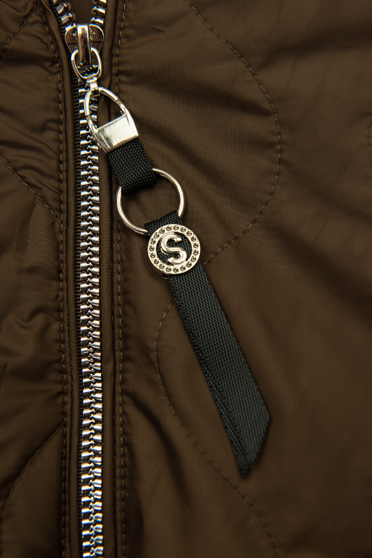 Hnědá přechodná bunda s pletenými rukávy