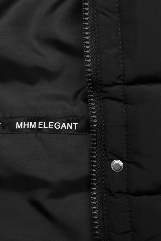 Černá prošívaná bunda v parka střihu