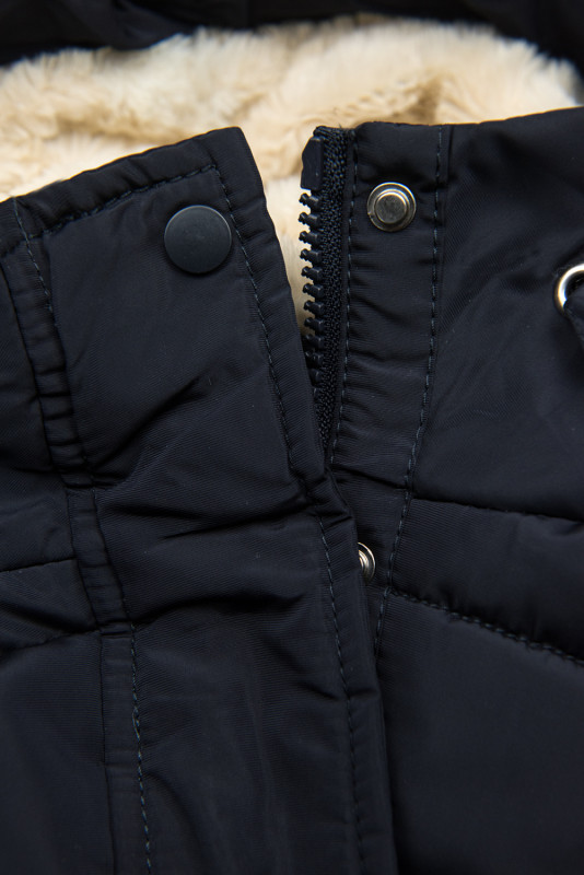 Tmavě modrá prošívaná bunda v parka střihu