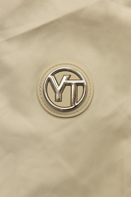 Béžová jarní parka s velkou kapucí