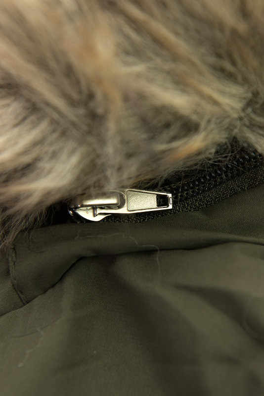 Zimní bunda/parka se stahováním v pase army zelená