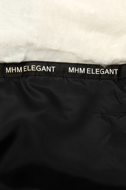 Černá prodloužená zimní bunda s béžovou kožešinou