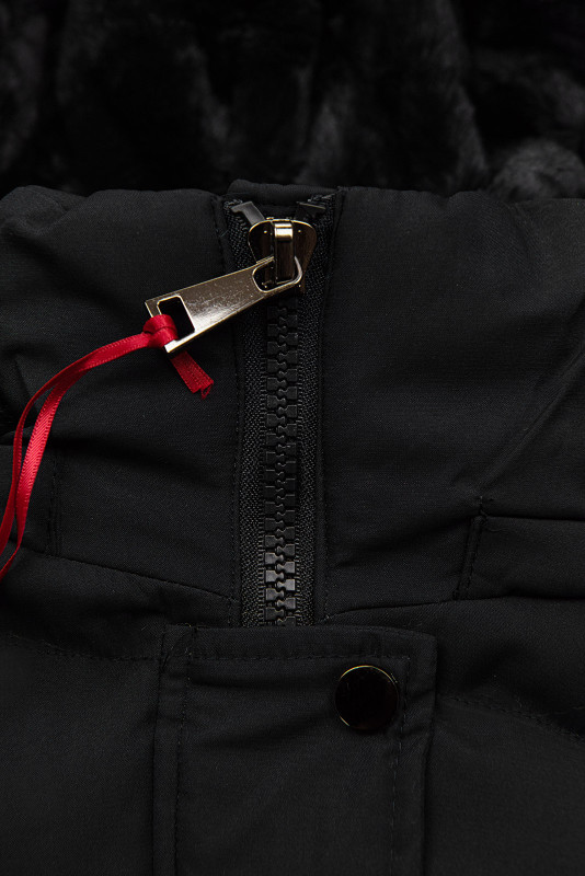 Teplá prošívaná bunda v černé barvě