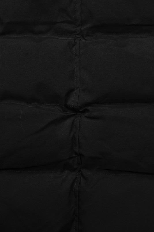 Černá zimní bunda se stahováním v pase