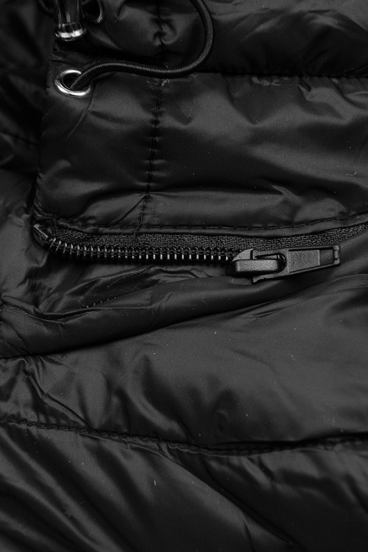 Černá bunda na přechodné období