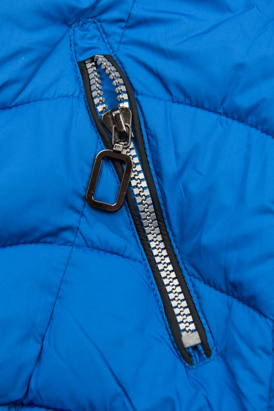 Královská modrá prošívaná bunda zateplená plyšem