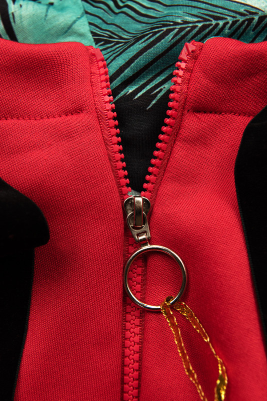 Červená dlouhá mikina v asymetrickém střihu