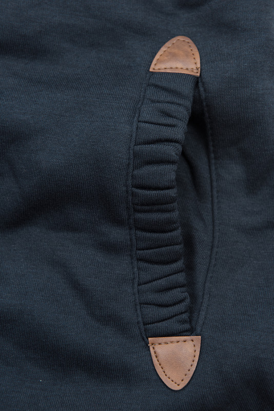 Tmavě modrá mikina s květinovou podšívkou