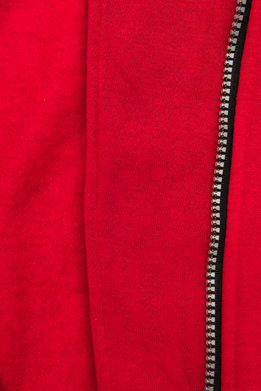 Červená mikina na zip