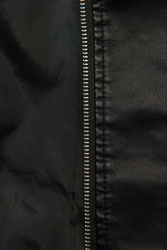 Černá basic koženková bunda