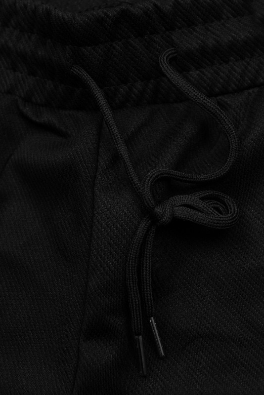 Černé sportovní kalhoty