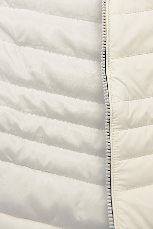 Ecru vesta ve zkráceném střihu