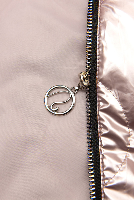 Růžová lesklá bunda s kapucí